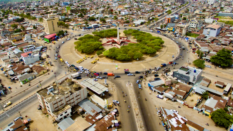 Stadtrundfahrt durch Cotonou und Porto-Novo – Das urbane Herz von Benin