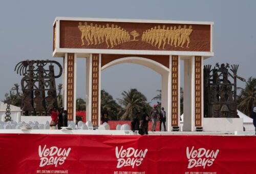 Tor ohne Wiederkehr Ein Denkmal der Erinnerung und Versöhnung Benin